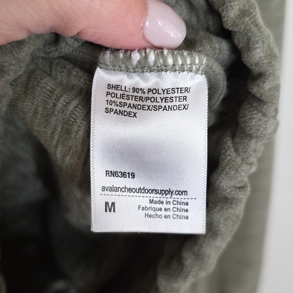 Women's Olive Green Fleece Pullover Avalanche Outdoor Sz MEDIUM - Picture 3 of 6